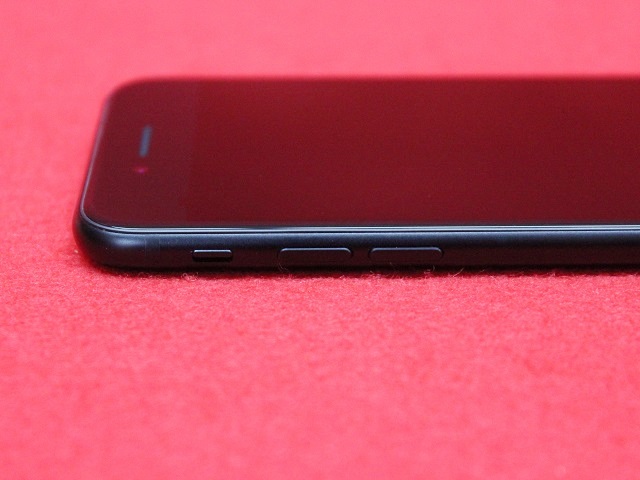iPhone SE (第2世代) 64GB ブラック